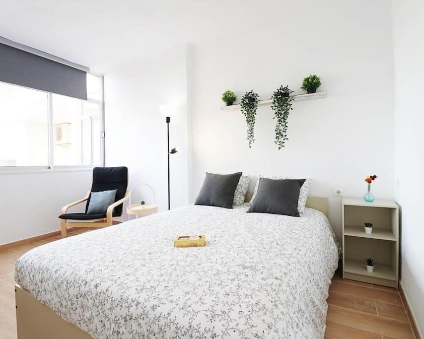 Brand New Apartment. 400 Meters Best Beach Торевиеха Екстериор снимка