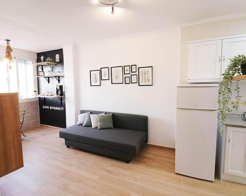 Brand New Apartment. 400 Meters Best Beach Торевиеха Екстериор снимка